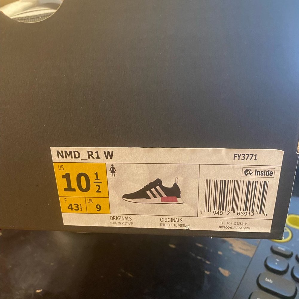 Addidas NMD _ R1 W - Picture 4 of 5